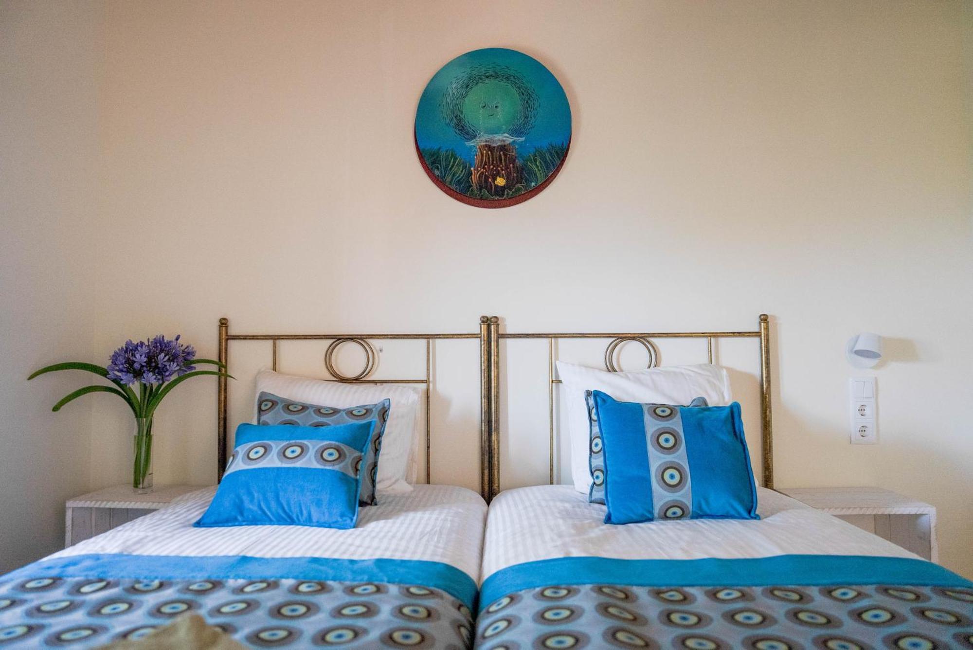 Daur The Middle Door - Exclusive For Pilgrims Hostel Panches Room photo